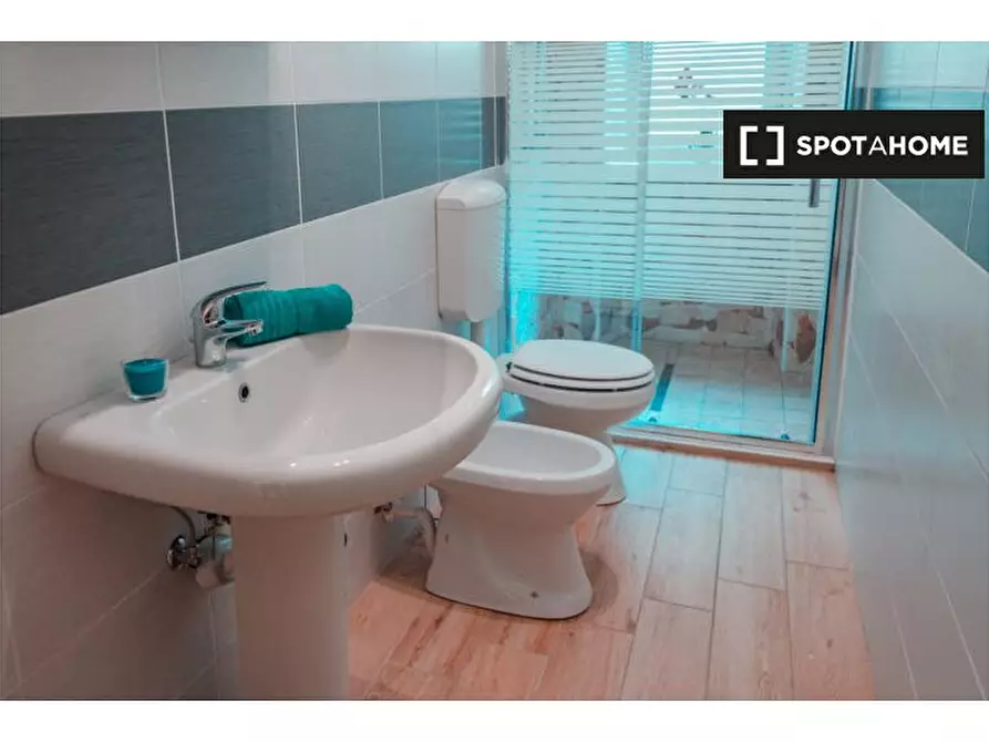 Immagine 16 di Camera condivisa in affitto  in Via Sant'Agostino a Torino