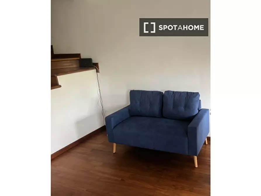 Immagine 12 di Camera condivisa in affitto  in Via Luigi Ploner a Roma