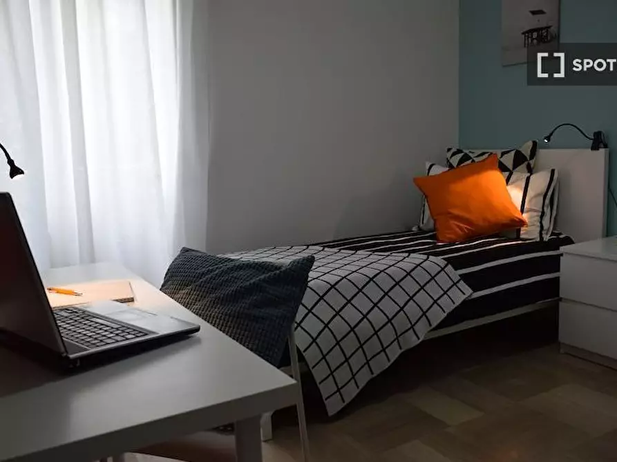 Immagine 15 di Camera condivisa in affitto  in Zadei a Brescia