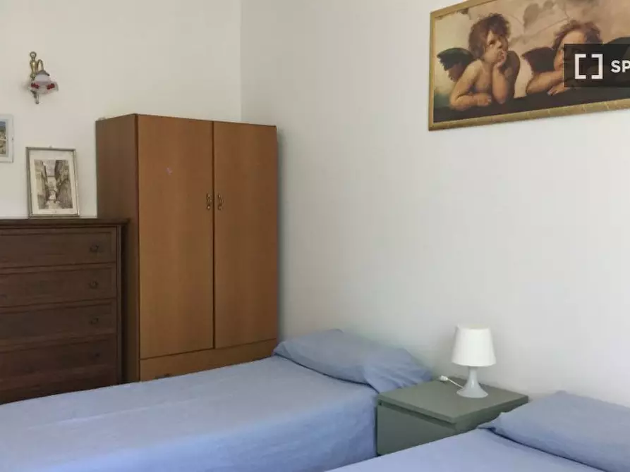Immagine 2 di Camera condivisa in affitto  in Via di Bravetta a Roma