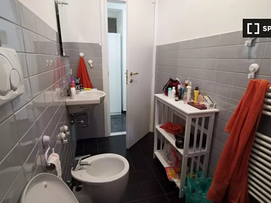 Immagine 12 di Camera condivisa in affitto  in Via Venezia a Genova