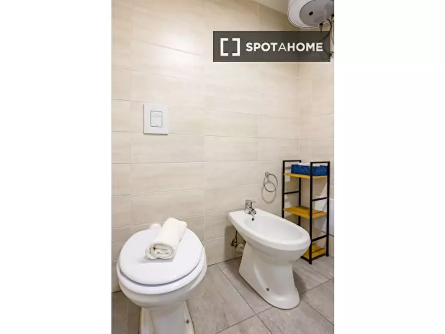 Immagine 18 di Appartamento in affitto  in Corso Meridionale a Napoli