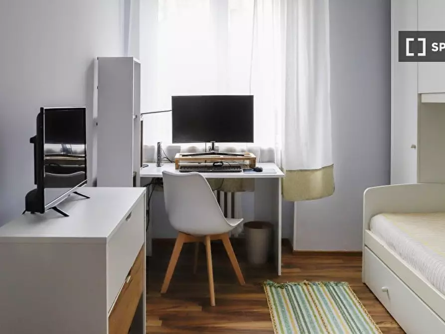 Immagine 4 di Camera condivisa in affitto  in Via Tavazzano a Milano