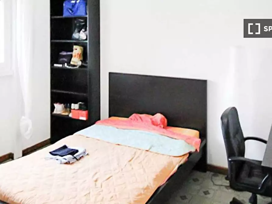 Immagine 1 di Camera condivisa in affitto  in Via Savona a Milano