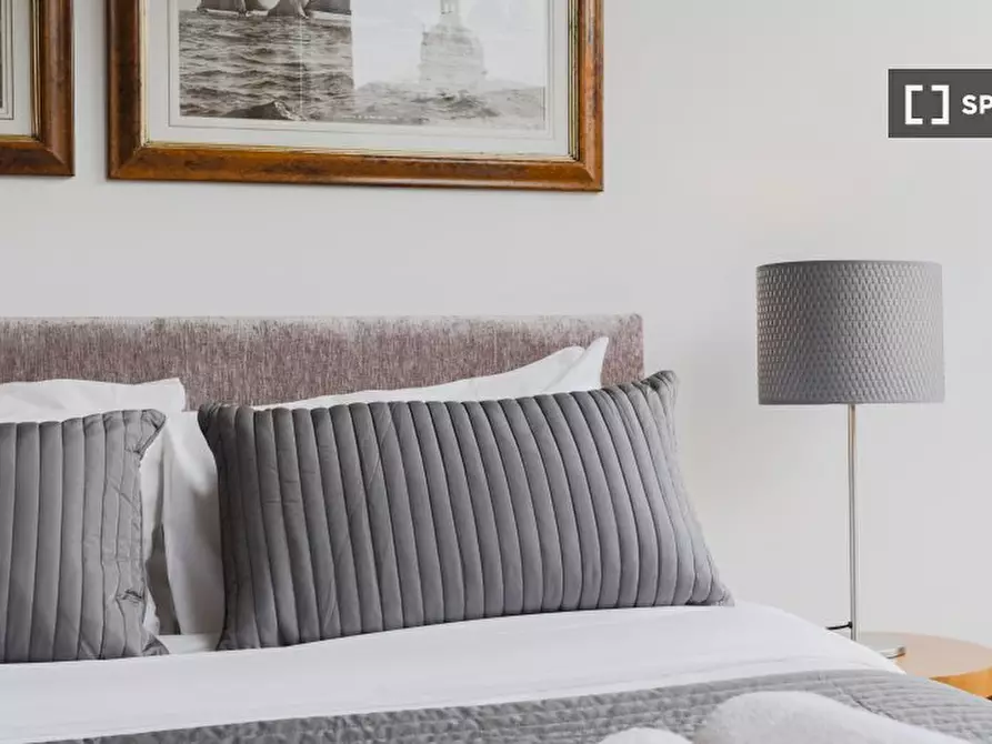 Immagine 15 di Appartamento in affitto  in Monument St a 