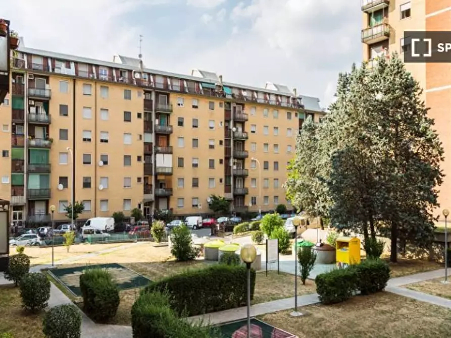 Immagine 10 di Camera condivisa in affitto  in Via Dei Mandorli Milan a Buccinasco