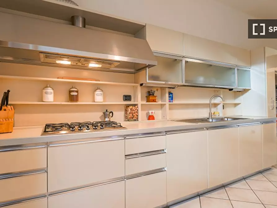 Immagine 8 di Appartamento in affitto  in Via Francesco Caracciolo a Firenze