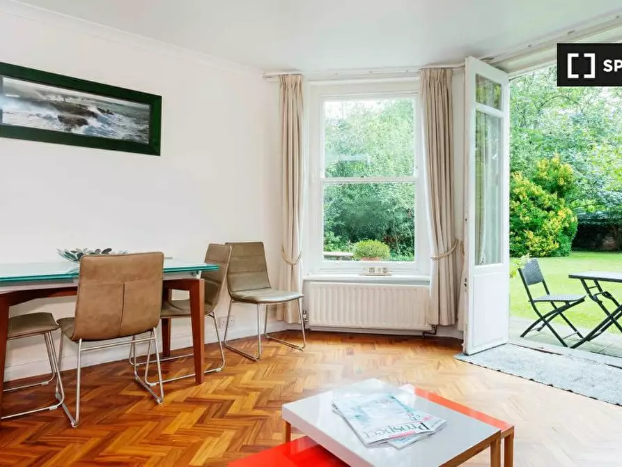 Immagine 2 di Appartamento in affitto  in Maresfield Gardens a Camden Town