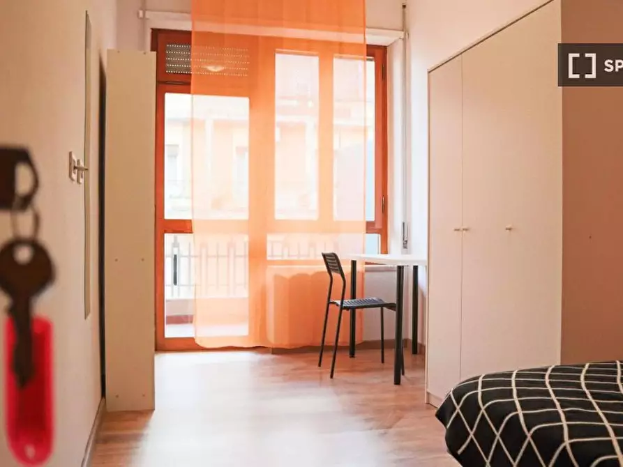 Immagine 2 di Camera condivisa in affitto  in Via tigellio a Cagliari