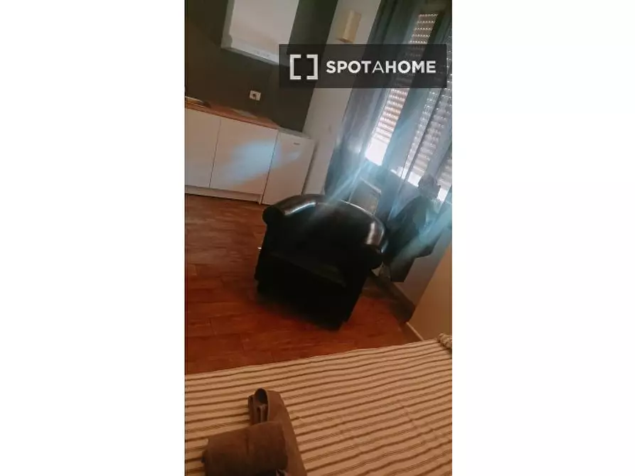 Immagine 4 di Camera condivisa in affitto  in Via Aurelia a Roma