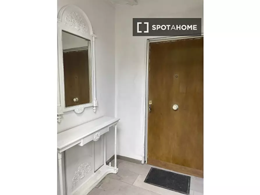 Immagine 3 di Appartamento in affitto  in Via del Mandrione a Roma