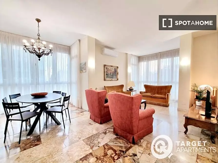 Immagine 6 di Appartamento in affitto  in Via Roncaglia a Milano