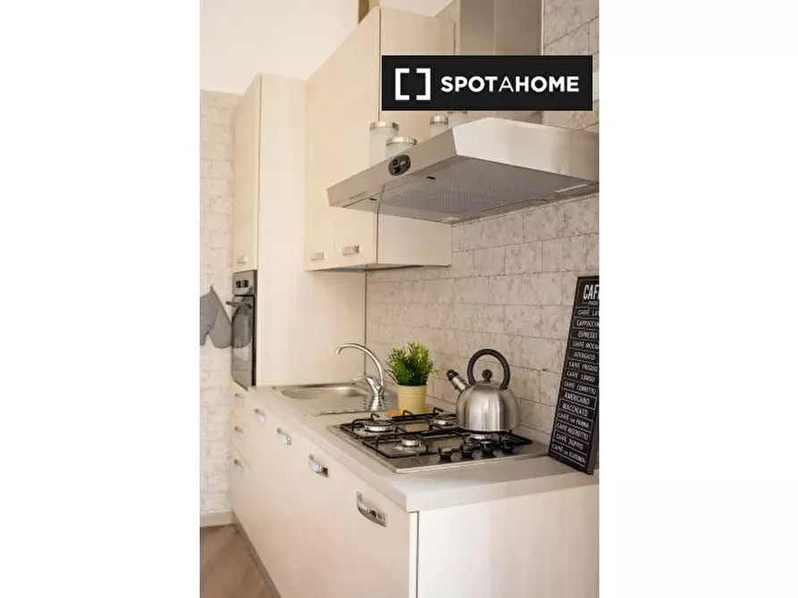 Immagine 11 di Camera condivisa in affitto  in Via S Paolo a Torino