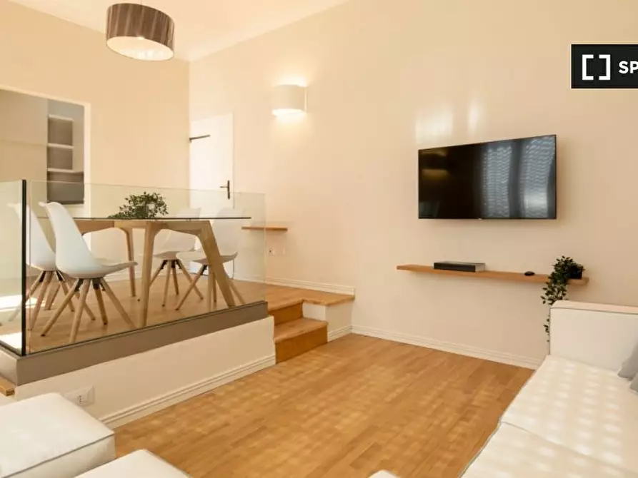 Immagine 10 di Appartamento in affitto  in Via dei Calzaiuoli a Firenze