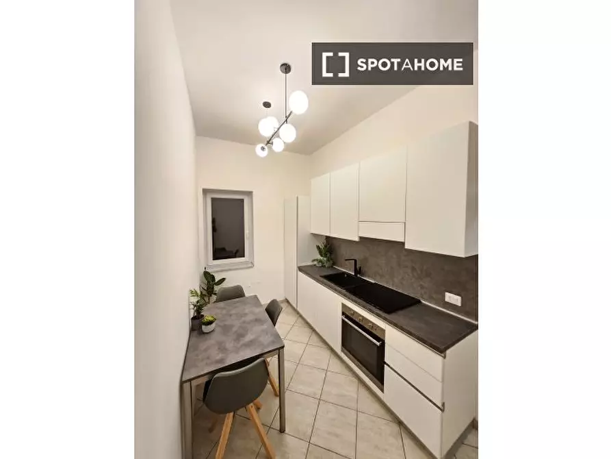 Immagine 3 di Camera condivisa in affitto  in Via Baucina a Roma