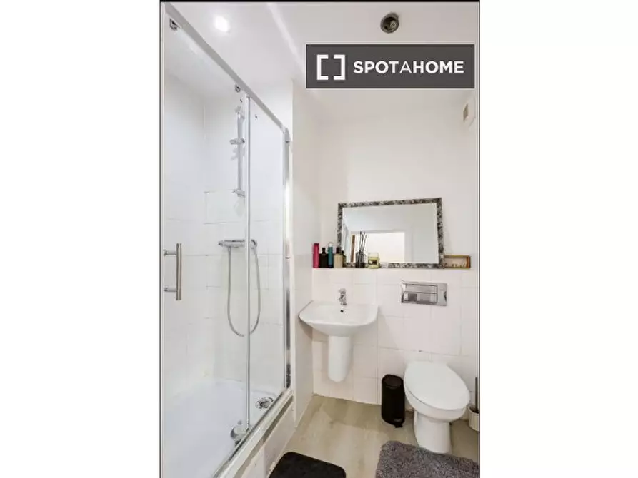 Immagine 18 di Camera condivisa in affitto  in Galleons Dr a Barking