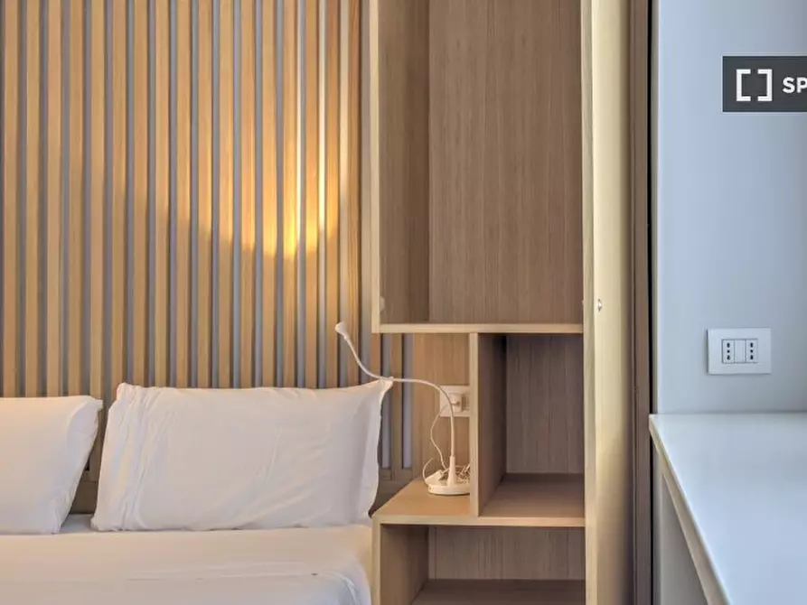 Immagine 17 di Ufficio in affitto  in Viale Vittorio Veneto a Milano