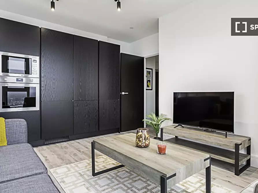 Immagine 11 di Appartamento in affitto  in Icon Tower a Ealing