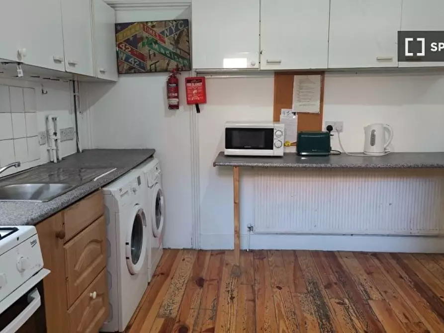 Immagine 6 di Camera condivisa in affitto  in Hackney Rd a Poplar