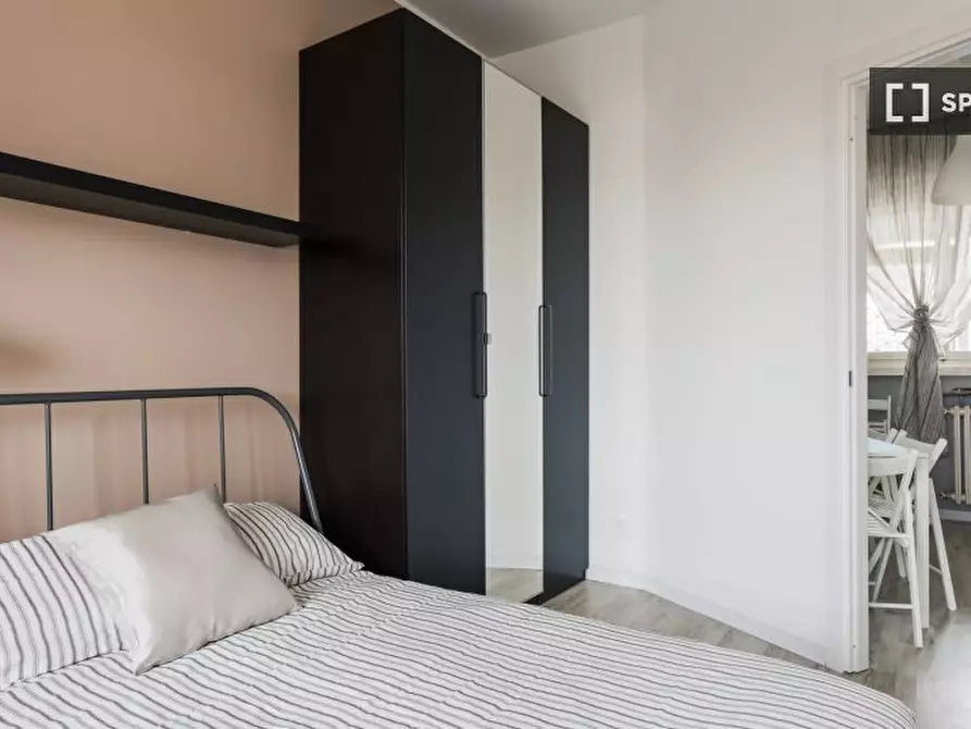 Immagine 2 di Camera condivisa in affitto  in Via Federico Engels a Milano