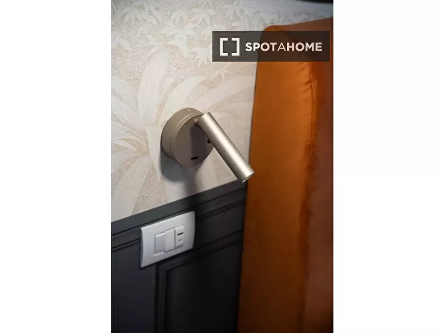 Immagine 10 di Appartamento in affitto  in Via Guelfa a Firenze