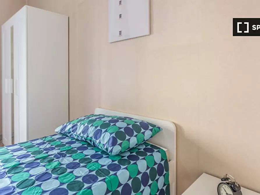 Immagine 5 di Camera condivisa in affitto  in Via Statilio Ottato a Roma