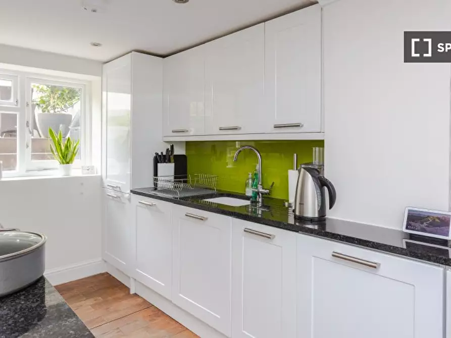 Immagine 12 di Appartamento in affitto  in Balfe St a Islington