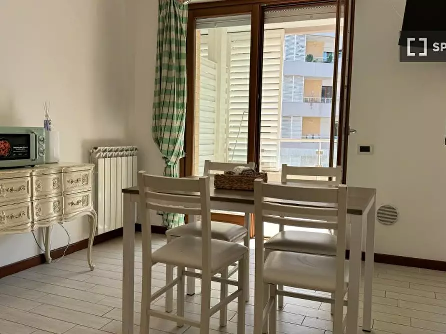 Immagine 3 di Ufficio in affitto  in V.le Leonida Tonelli a Roma