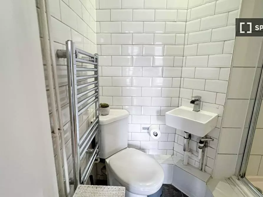 Immagine 4 di Appartamento in affitto  in A Long Ln a Islington