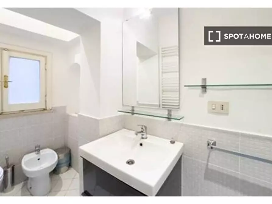 Immagine 16 di Appartamento in affitto  in Via della Mercede a Roma