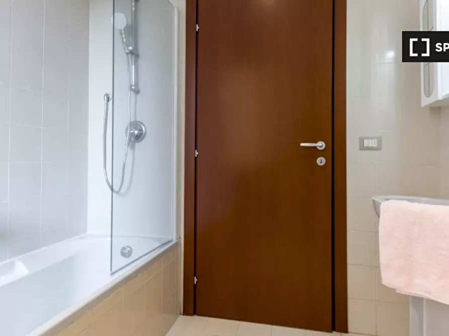 Immagine 11 di Camera condivisa in affitto  in Via Luciano Zuccoli a Milano