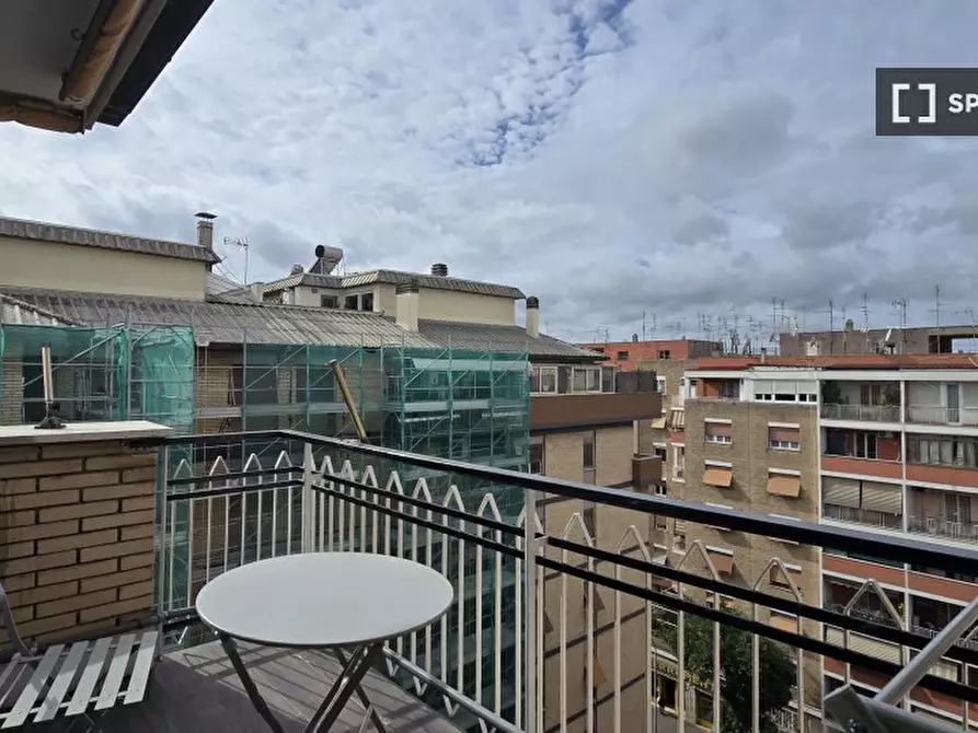 Immagine 5 di Camera condivisa in affitto  in Via Nicolò da Pistoia a Roma