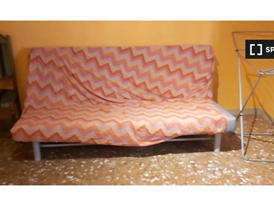 Immagine 5 di Camera condivisa in affitto  in Via Altavilla Irpina a Roma