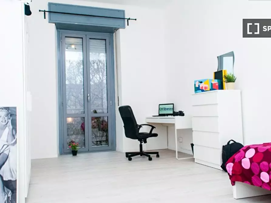 Immagine 3 di Camera condivisa in affitto  in Piazza Tancredi Galimberti a Torino