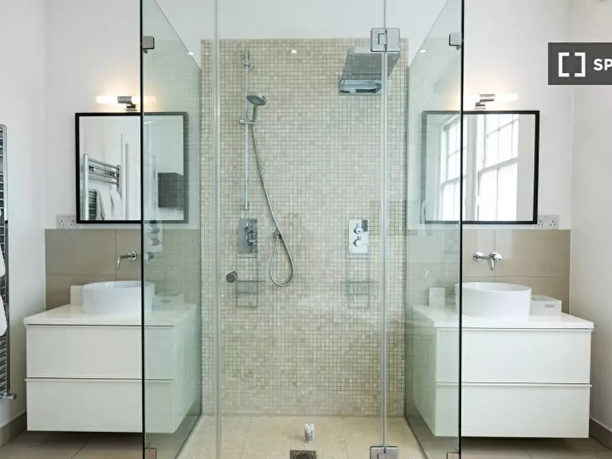 Immagine 17 di Appartamento in affitto  in Leathwaite Rd a Wandsworth