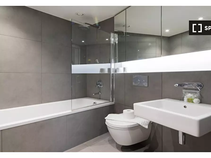 Immagine 15 di Appartamento in affitto  in Apartment 3, 23-27 Hatton Wall, Holborn a Camden Town