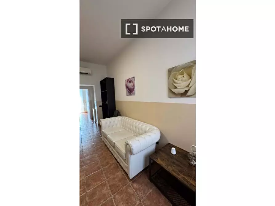 Immagine 2 di Appartamento in affitto  in Via della Torre a Milano