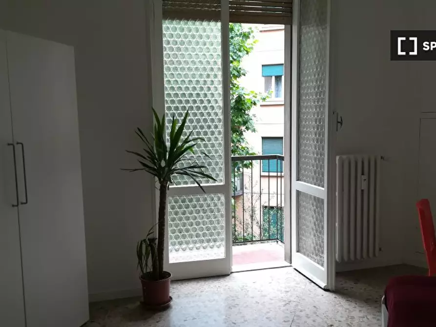 Immagine 11 di Camera condivisa in affitto  in Viale Lucania a Milano