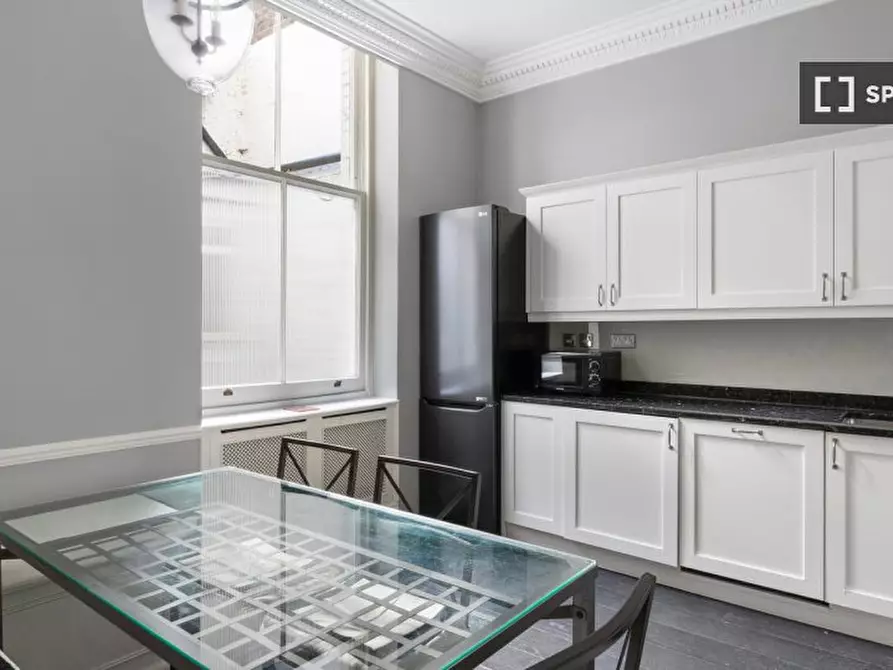 Immagine 7 di Appartamento in affitto  in Redcliffe Square a Kensington