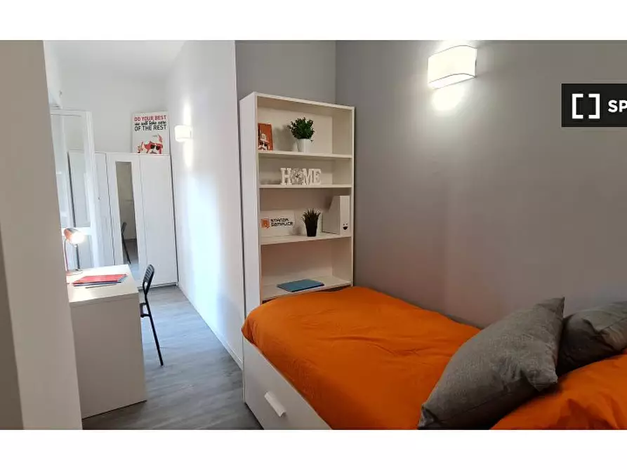 Immagine 5 di Camera condivisa in affitto  in Lungotevere di Pietra Papa a Roma