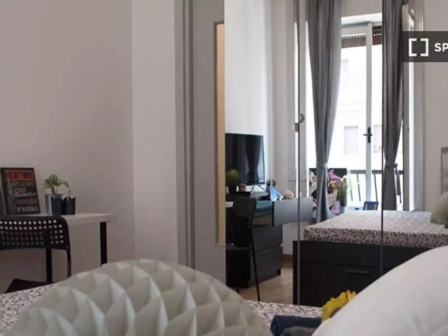 Immagine 5 di Camera condivisa in affitto  in Viale Tunisia a Milano