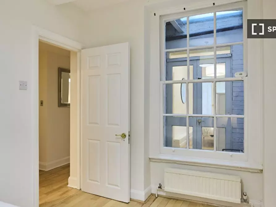 Immagine 12 di Appartamento in affitto  in Albion St a Paddington