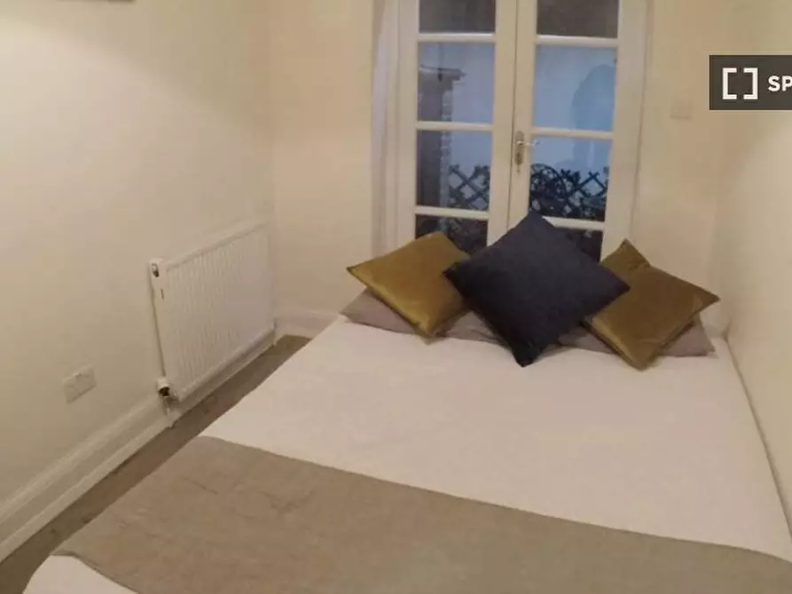 Immagine 3 di Camera condivisa in affitto  in Tachbrook Street a 