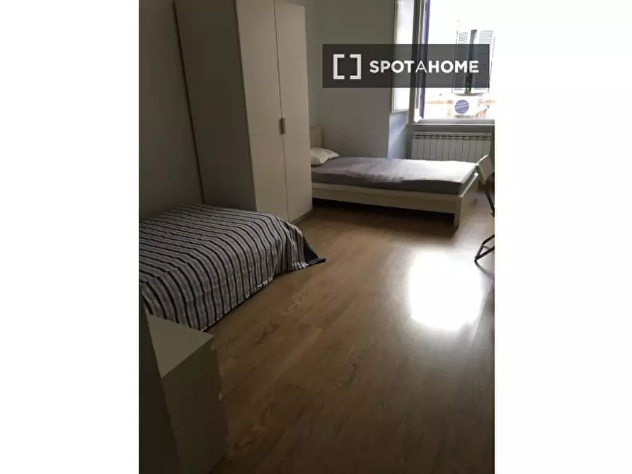 Immagine 9 di Camera condivisa in affitto  in Via Giovanni Giolitti a Roma