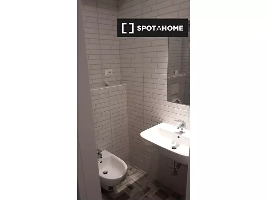 Immagine 6 di Ufficio in affitto  in Via Pasubio a Bologna