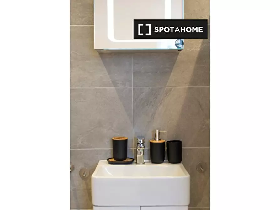 Immagine 7 di Ufficio in affitto  in Flat 32-34 Swinton StLondon WC1X 9NX a Camden Town