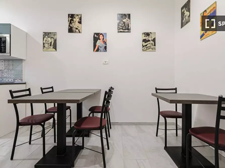 Immagine 19 di Appartamento in affitto  in Via Aniello Falcone a Napoli