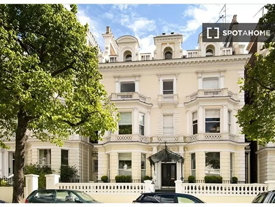 Immagine 11 di Appartamento in affitto  in Holland Park Ave a Kensington