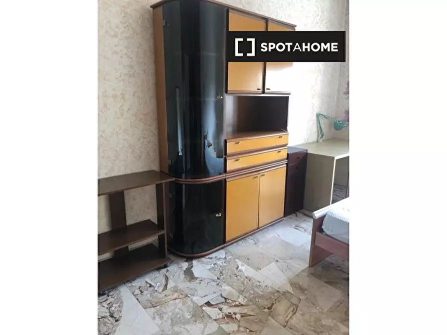 Immagine 3 di Camera condivisa in affitto  in Via Bardonecchia a Torino