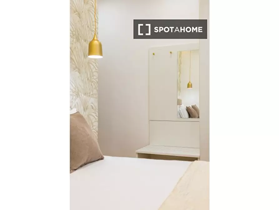 Immagine 12 di Ufficio in affitto  in Via Benedetto Cairoli a Napoli